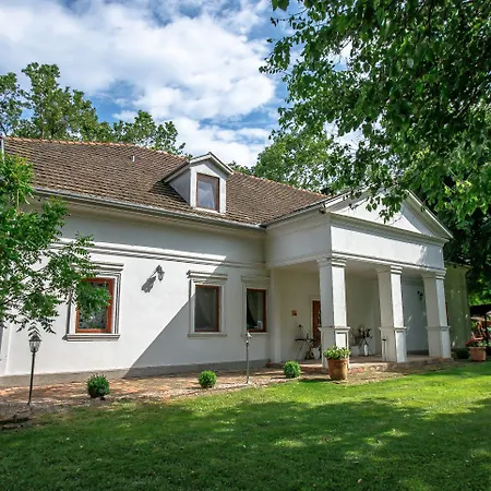 Platanos Kuria Bed and breakfast 3*